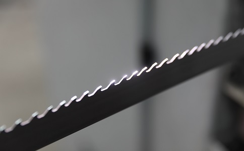 塔城双金属带锯条产生切削噪音的原因具体有哪些？